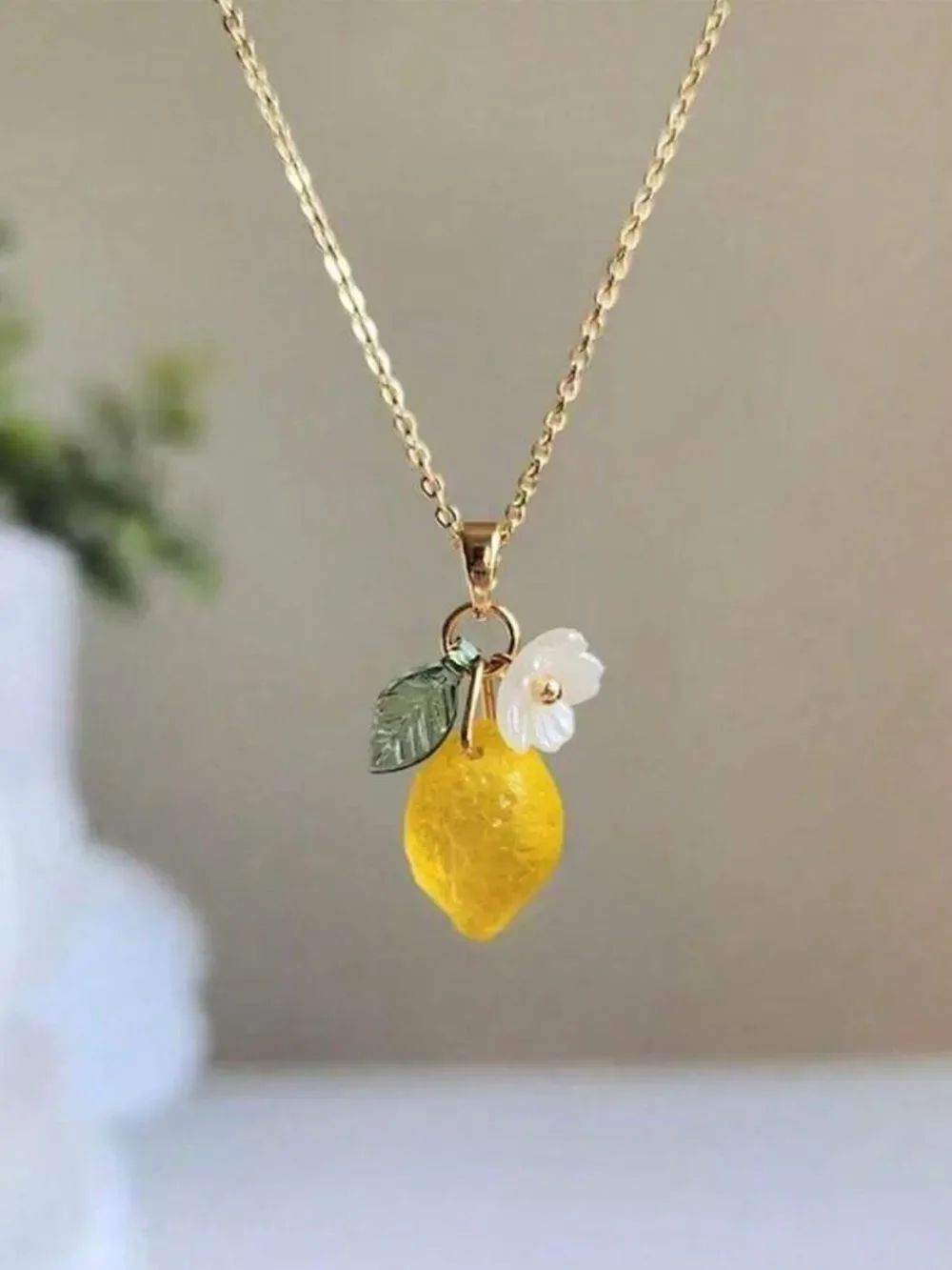 Delicate lemon necklace R784